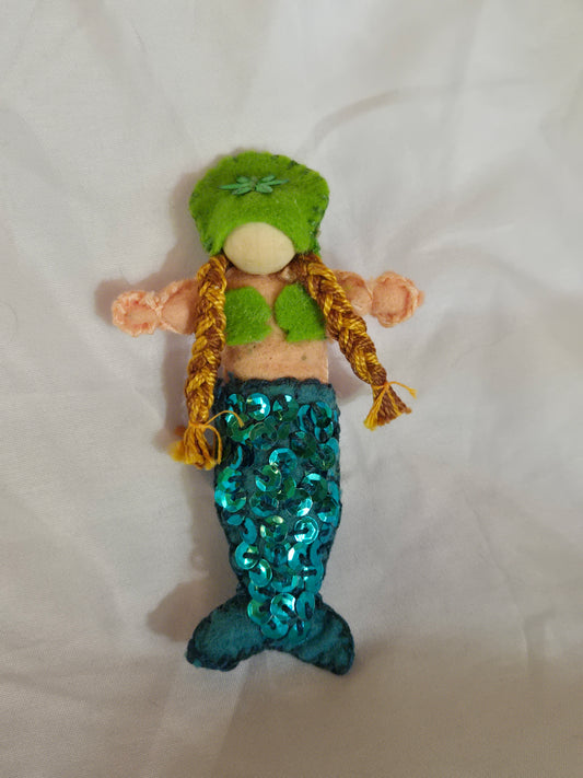 Miniature pocket gnomes